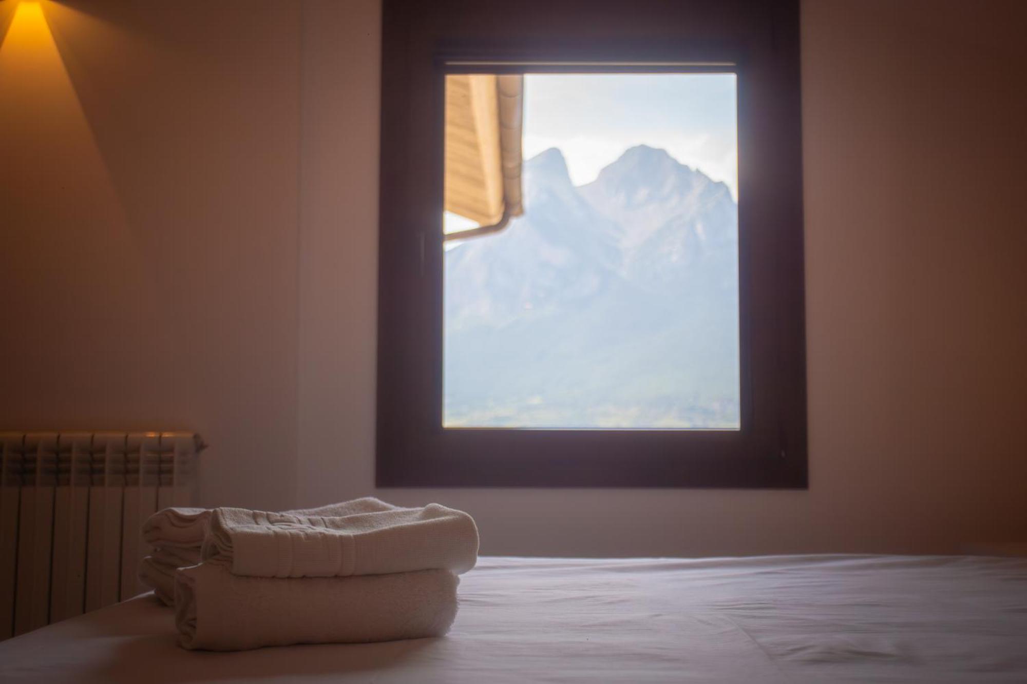 L'Indret Del Pedraforca Adults Only 호텔 Saldés 외부 사진
